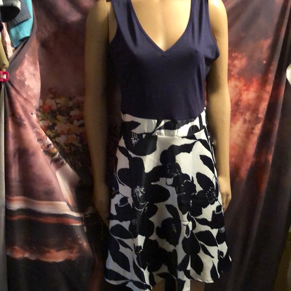 New LouKeith Navy White floral dresses 12, 18, 20